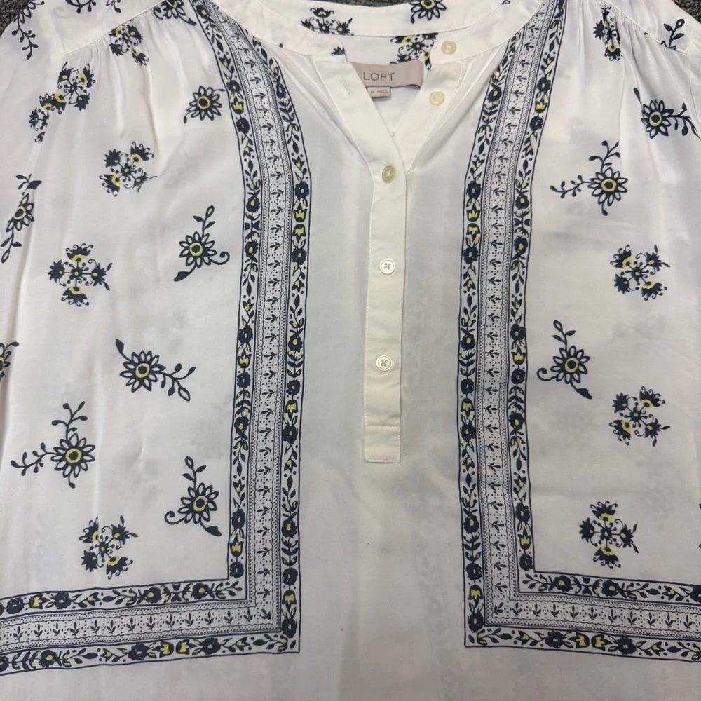 LOFT Boho Floral Tile Print Henley Coastal Grandmother Blouse Peasant Top M - Picture 6 of 11